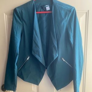 Women’s size 8 H&M blazer with zipper pockets